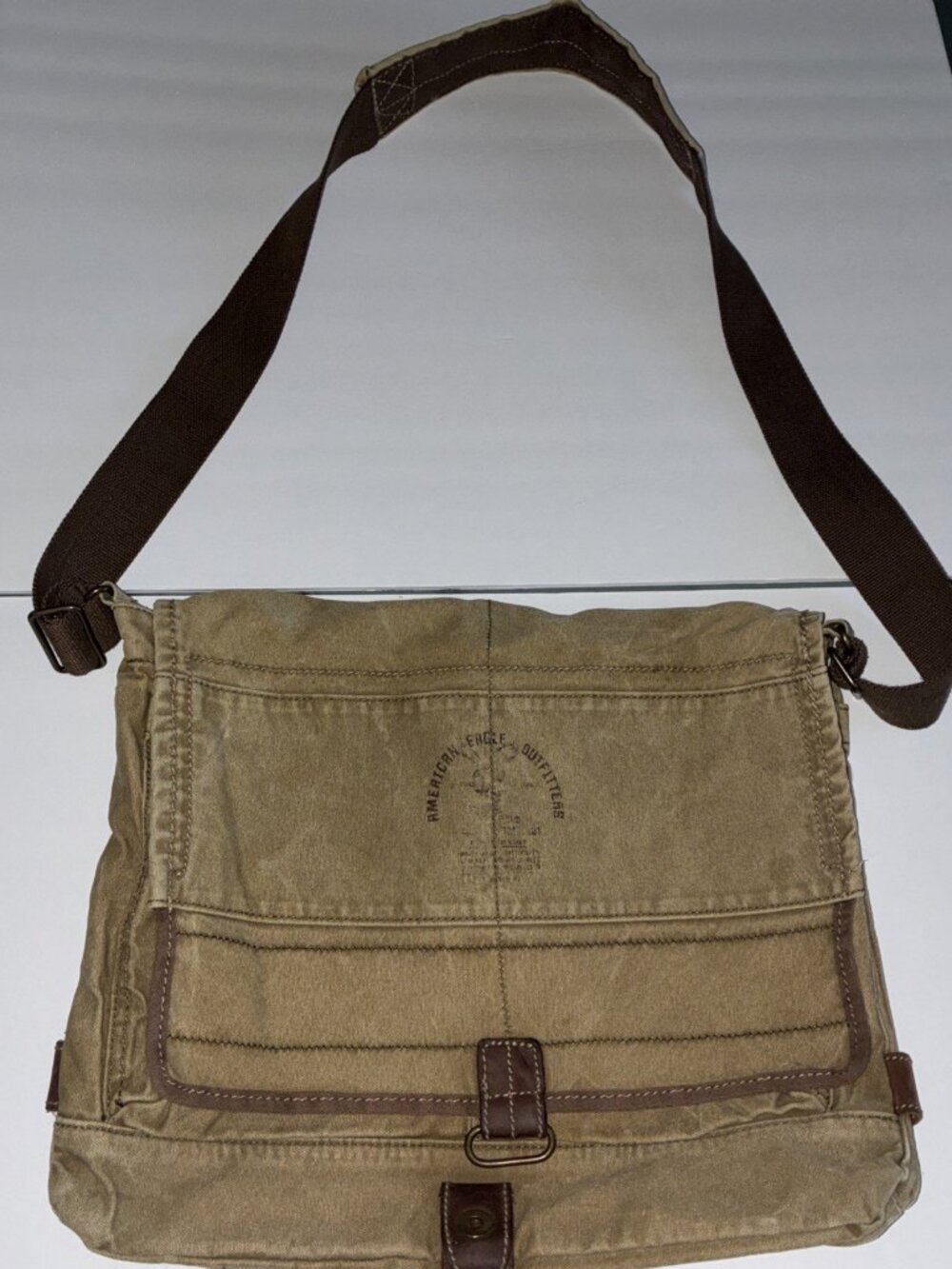 American Eagle Outfitters Vintage Brown Messenger Bag Adjustable Strap.